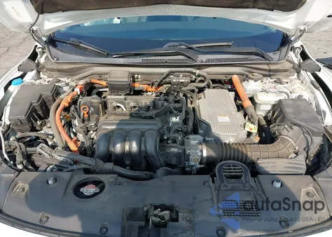 2019 Honda Insight Touring z USA, uszkodzony, nr VIN 19XZE4F95KE031650